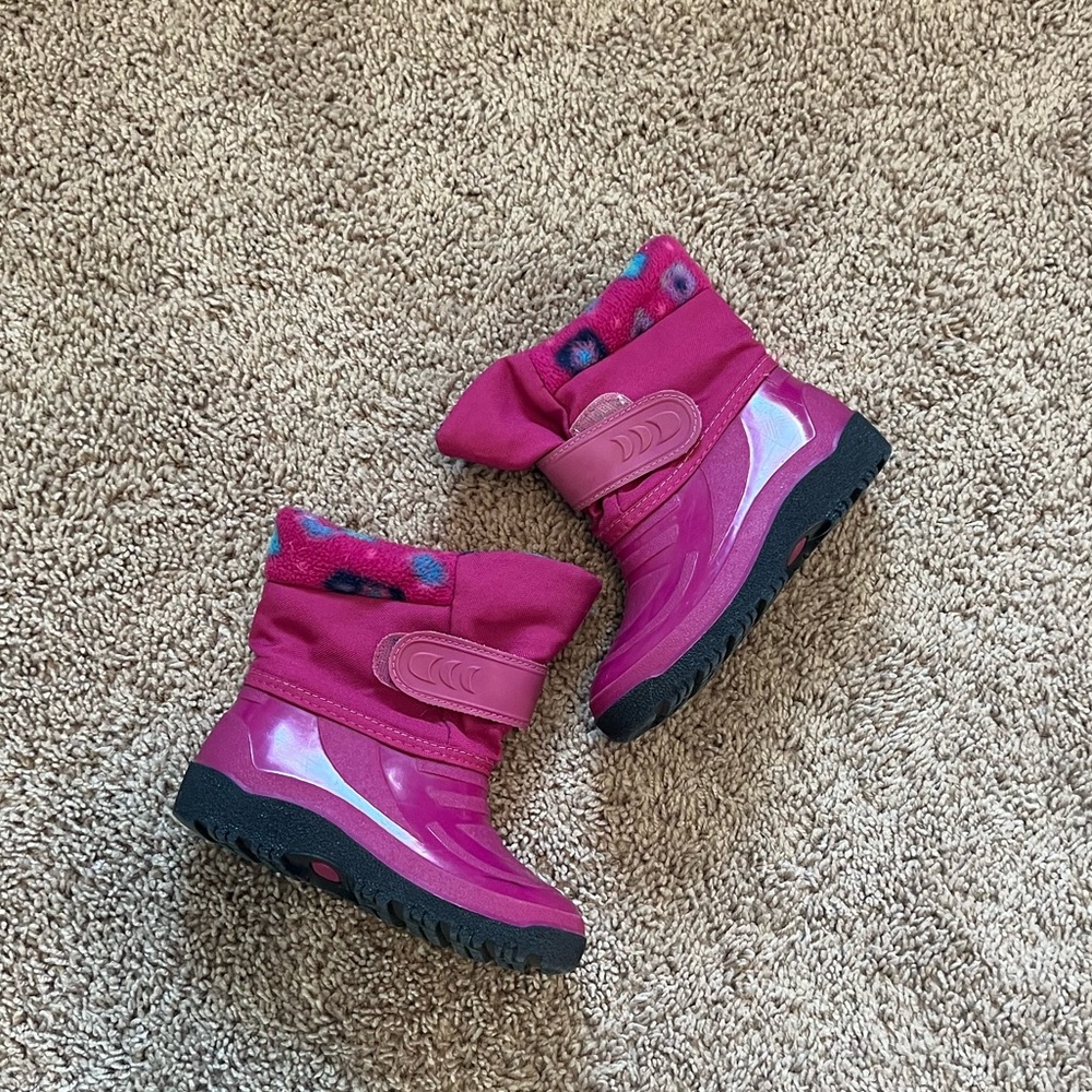 Snow boots winter shoes
